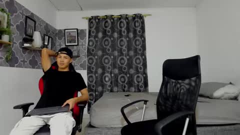Snapshot of son_hades chatting on October 2, 2025, 3:57 am son_hades online show from October 2, 2025, 3:57 am