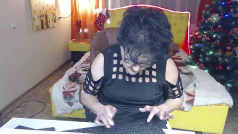 sondrariddle online show from December 3, 2025, 9:57 pm