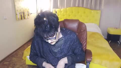 Snapshot of sondrariddle chatting on May 2, 2026, 8:14 pm sondrariddle online show from May 2, 2026, 8:14 pm