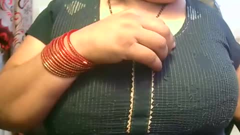 soni88888 online show from December 7, 2024, 3:19 pm