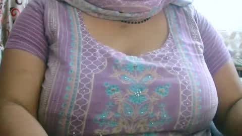 soni88888 online show from December 9, 2024, 11:47 am