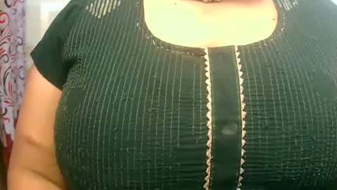 soni88888 online show from January 28, 2025, 11:28 am