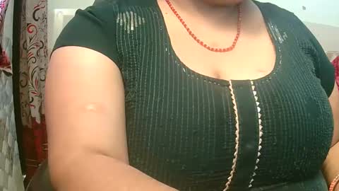 soni88888 online show from February 15, 2025, 4:47 am