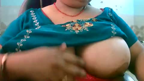 soni88888 online show from May 12, 2026, 3:36 am
