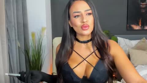 Snapshot of sonia__rey chatting on September 12, 2025, 3:45 pm Sonia Rey online show from September 12, 2025, 3:45 pm