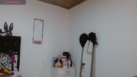 sonialatin69 online show from October 2, 2025, 12:23 pm