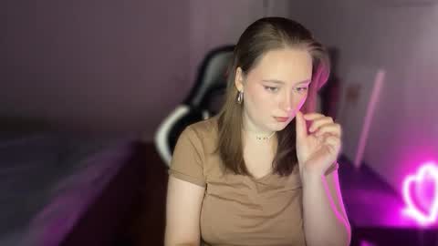 Snapshot of sonibear chatting on February 6, 2026, 12:52 pm OksiFels online show from February 6, 2026, 12:52 pm