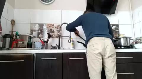 sonicegay online show from November 16, 2025, 12:33 pm