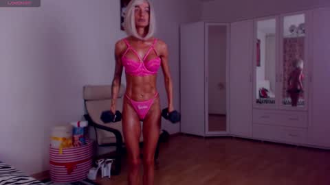 Snapshot of sonjanextray chatting on September 26, 2025, 8:40 am Sonja Ray online show from September 26, 2025, 8:40 am