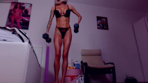 Snapshot of sonjanextray chatting on November 2, 2025, 9:55 am Sonja Ray online show from November 2, 2025, 9:55 am