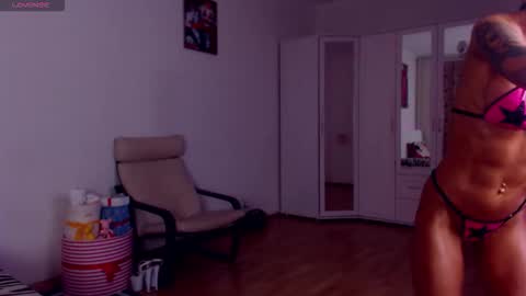 Snapshot of sonjanextray chatting on November 24, 2025, 9:09 am Sonja Ray online show from November 24, 2025, 9:09 am