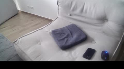 sonnentaugnuu online show from February 7, 2026, 12:31 pm