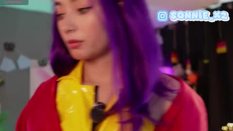 Sonnie online show from October 1, 2025, 1:28 pm