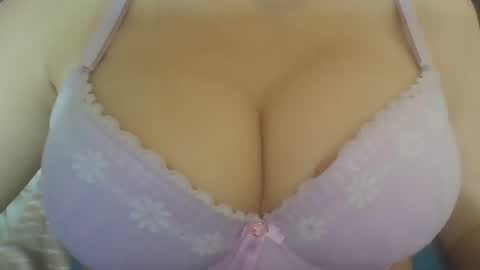 Sonnya online show from October 25, 2025, 12:02 pm