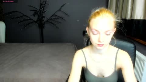 Sonya online show from April 19, 2026, 5:34 pm