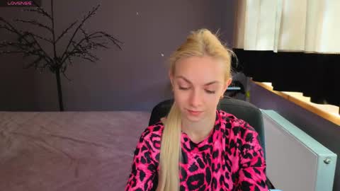 Sonya online show from May 5, 2026, 5:37 am