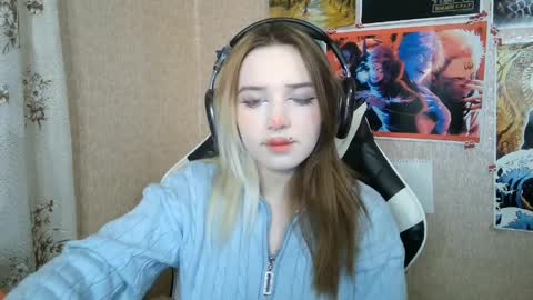 Mila online show from April 10, 2026, 5:17 pm