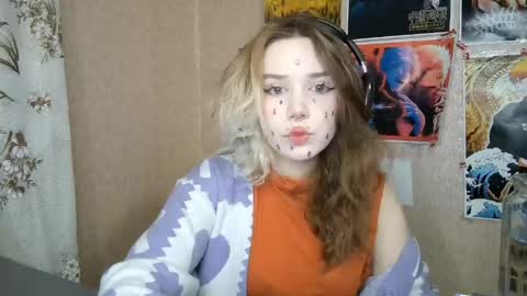 Mila online show from April 16, 2026, 4:08 pm