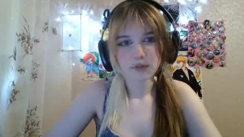 Snapshot of sonwosick chatting on July 18, 2026, 2:10 pm Mila online show from July 18, 2026, 2:10 pm