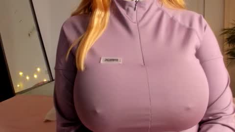 Snapshot of sonya_baby chatting on November 19, 2025, 4:07 pm SONIA online show from November 19, 2025, 4:07 pm