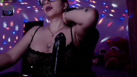 Snapshot of sonyadevon chatting on February 7, 2025, 11:23 am Sonia online show from February 7, 2025, 11:23 am