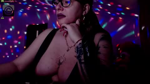 Snapshot of sonyadevon chatting on February 18, 2025, 7:43 am Sonia online show from February 18, 2025, 7:43 am