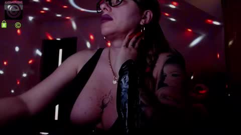 Snapshot of sonyadevon chatting on February 18, 2025, 10:49 am Sonia online show from February 18, 2025, 10:49 am