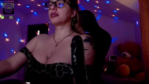 Snapshot of sonyadevon chatting on February 20, 2025, 10:48 am Sonia online show from February 20, 2025, 10:48 am