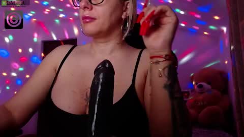 Snapshot of sonyadevon chatting on March 5, 2025, 4:24 am Sonia online show from March 5, 2025, 4:24 am