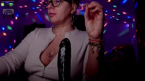 Sonia online show from March 2, 2026, 6:59 pm