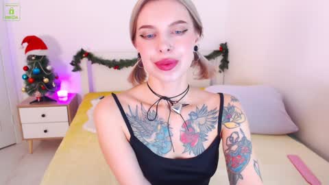Snapshot of sonyalime chatting on December 17, 2024, 7:29 am Sonya Lime online show from December 17, 2024, 7:29 am