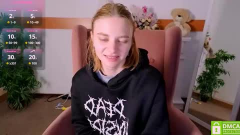 Litta online show from December 15, 2025, 10:36 pm