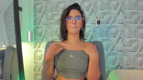 sophie online show from July 4, 2026, 6:03 pm