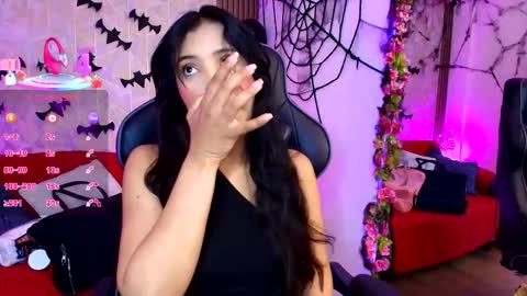 Snapshot of sophi_gray chatting on November 1, 2025, 11:45 am Shophi online show from November 1, 2025, 11:45 am