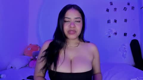 Snapshot of sophi_moon1 chatting on January 31, 2026, 10:41 pm Sofia online show from January 31, 2026, 10:41 pm