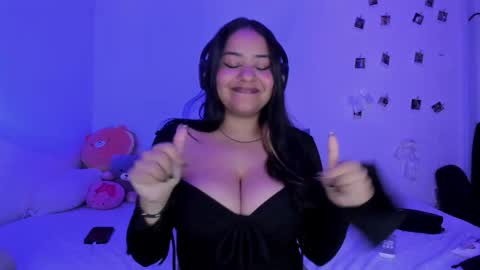 Snapshot of sophi_moon1 chatting on February 4, 2026, 10:47 pm Sofia online show from February 4, 2026, 10:47 pm