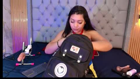 Sophia  online show from December 14, 2025, 11:59 am