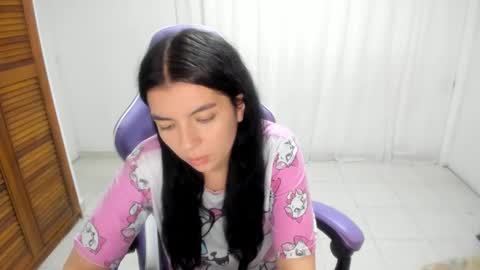 Sara Sophia online show from October 9, 2025, 8:07 pm