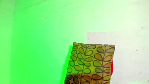 sophia_horny19 online show from April 6, 2026, 4:46 am