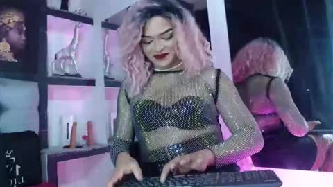 sophia_hott01 online show from December 15, 2025, 11:58 am