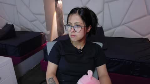 Sophi  online show from January 19, 2026, 11:14 am