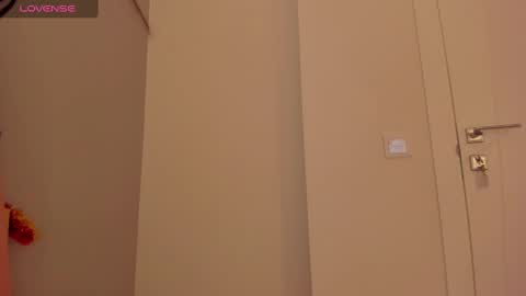 Sophia online show from January 9, 2025, 4:52 am