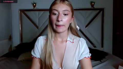SophiaLee online show from September 10, 2025, 12:32 am