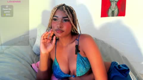 Snapshot of sophiabloss chatting on April 11, 2026, 8:46 pm Sophie online show from April 11, 2026, 8:46 pm