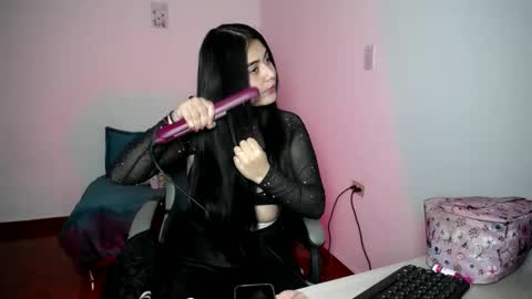 sophia online show from October 21, 2025, 10:43 pm