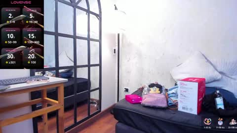 Snapshot of sophiahart_ chatting on May 21, 2026, 12:01 pm Sophia online show from May 21, 2026, 12:01 pm