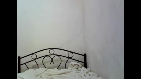 Snapshot of sophialaurel chatting on September 11, 2025, 3:23 pm sophialaurel online show from September 11, 2025, 3:23 pm