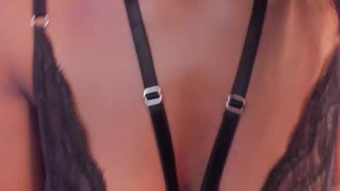 SophiaSmiths online show from January 18, 2026, 4:22 pm