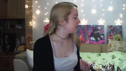 SophiaSonata online show from December 4, 2024, 2:37 pm