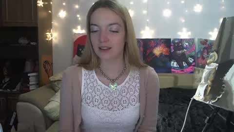 SophiaSonata online show from February 16, 2025, 2:32 pm